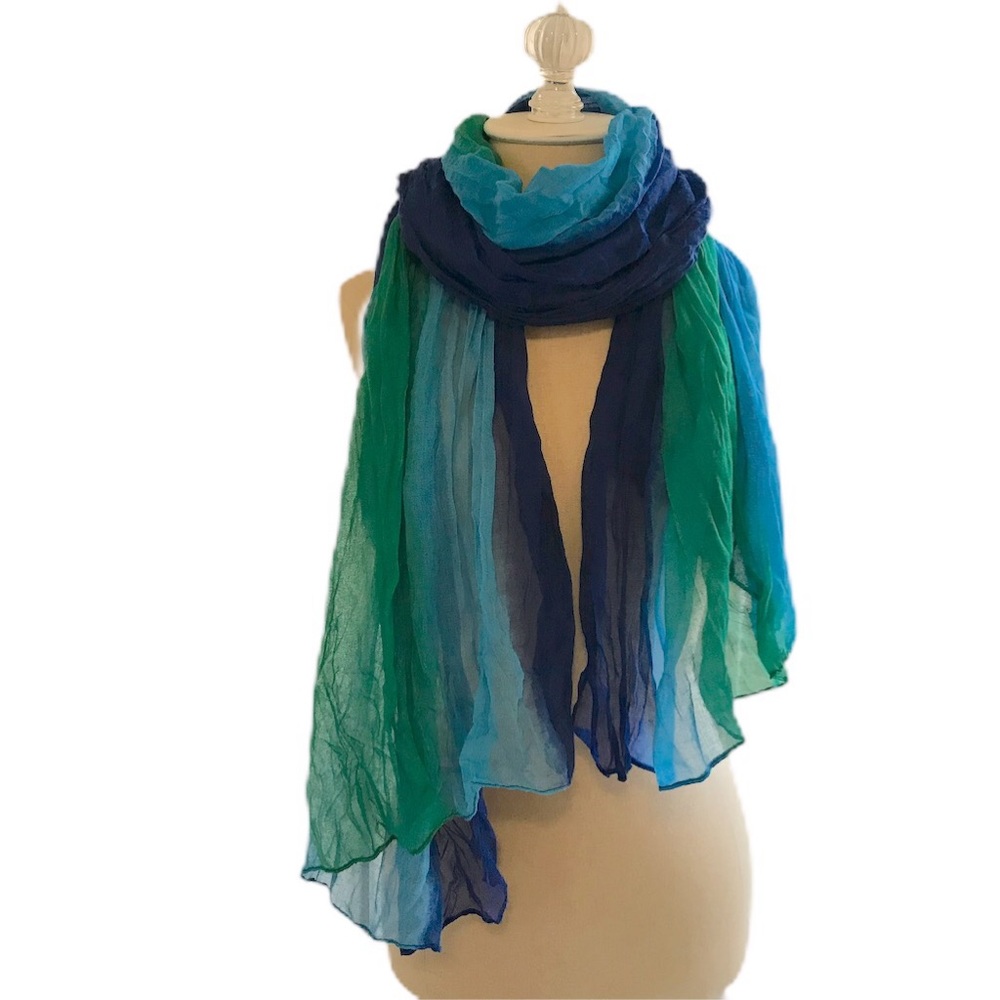 Green and blue ombré light scarf 🌏